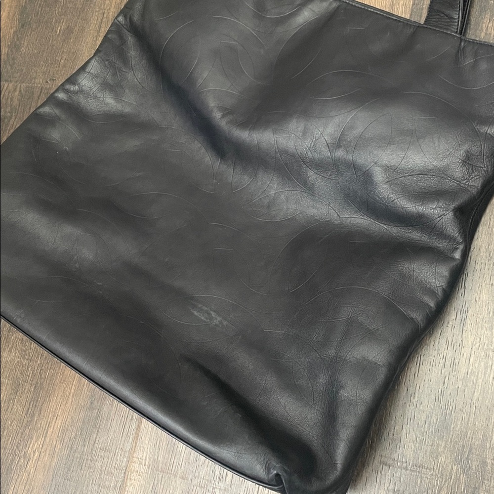 CHANEL Black Leather Handbag